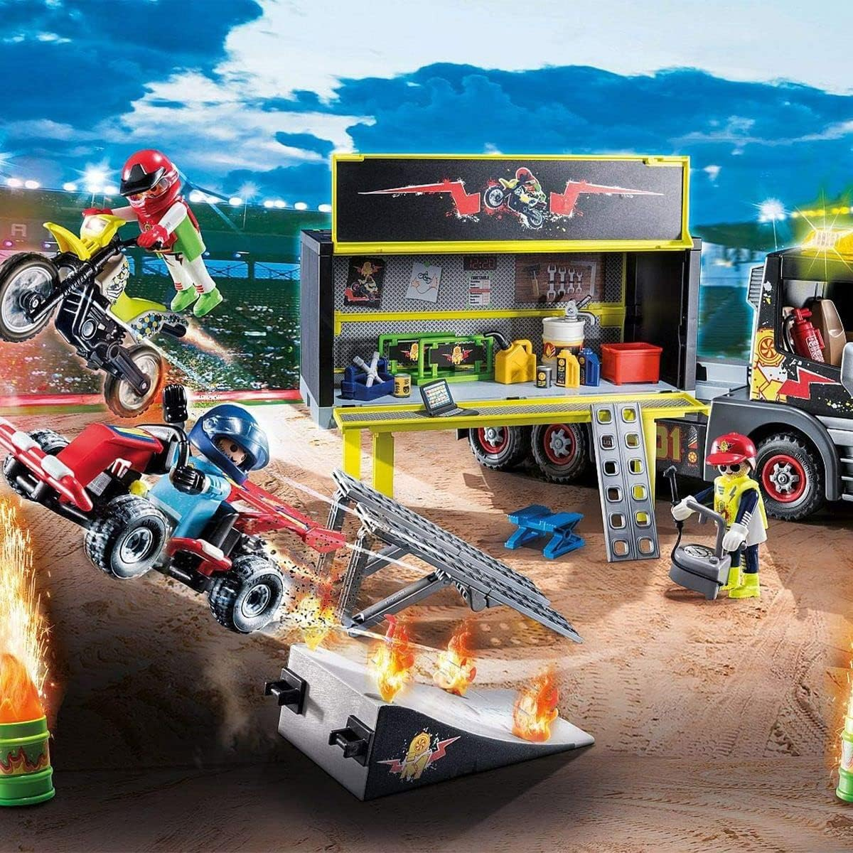 Playmobil 70544 – Jumbo Advent Calendar: Stunt Show