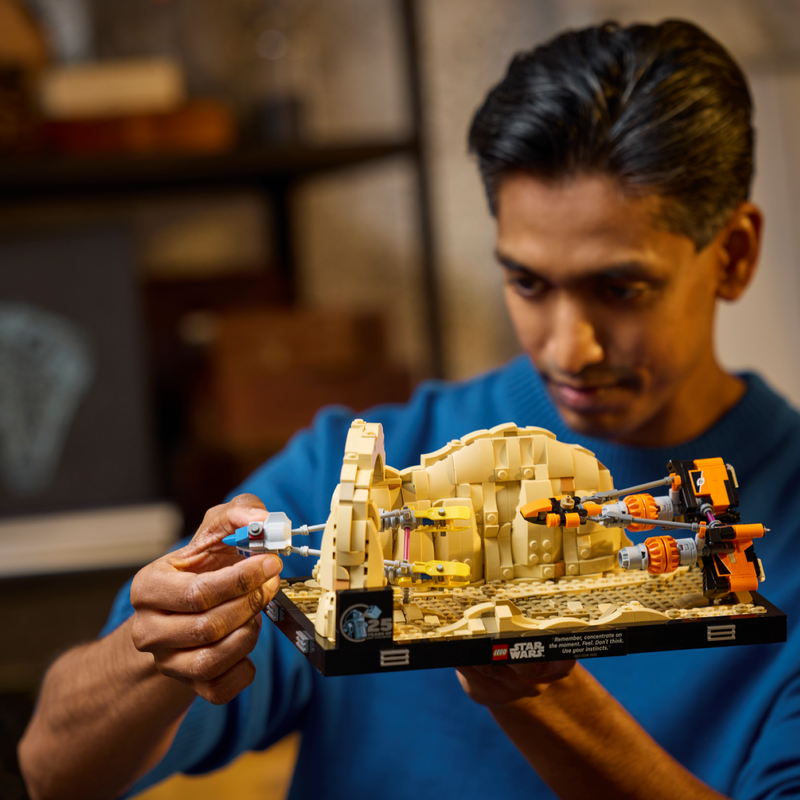 LEGO Star Wars Mos Espa Podrace™ Diorama Set 75380