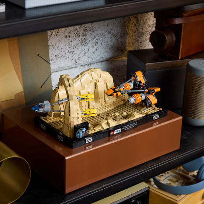 LEGO Star Wars Mos Espa Podrace™ Diorama Set 75380